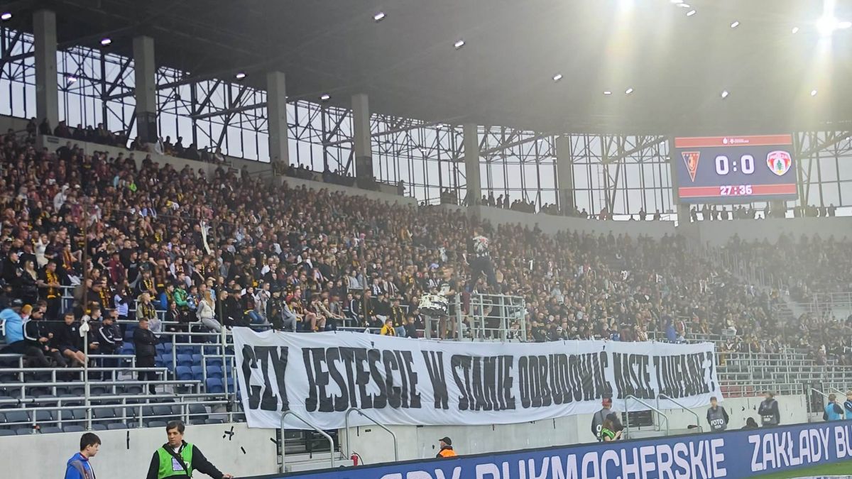 Ultrasi Pogoni Szczecin reagują na ostatnią kompromitację swojego klubu. „Nie ma dla was usprawiedliwienia” Zdjęcie główne wpisu