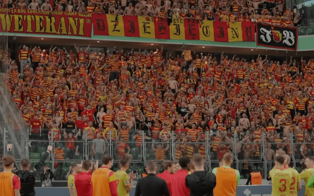 Ważna współpraca Jagiellonii Białystok! Będą promować Polskę w Lidze Konferencji Zdjęcie główne wpisu