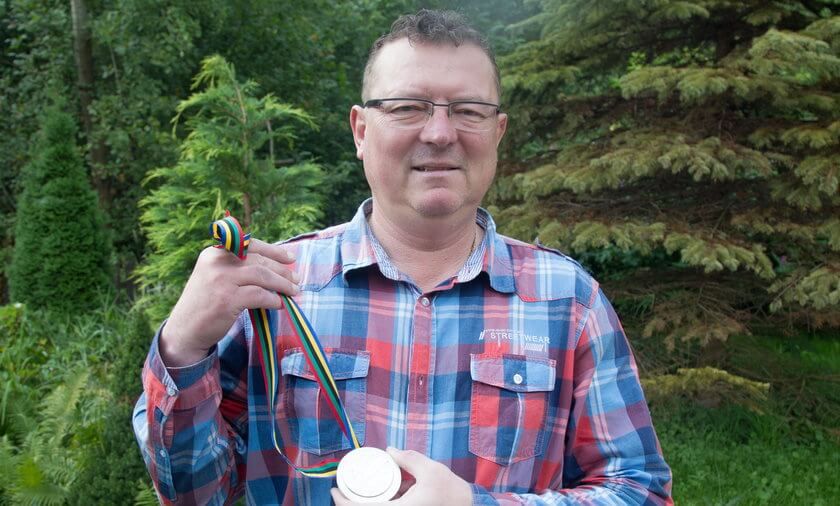 Dramatyczna sytuacja byłego reprezentanta Polski. „Ledwo się porusza”. Zbiórka na leczenie trwa Zdjęcie główne wpisu