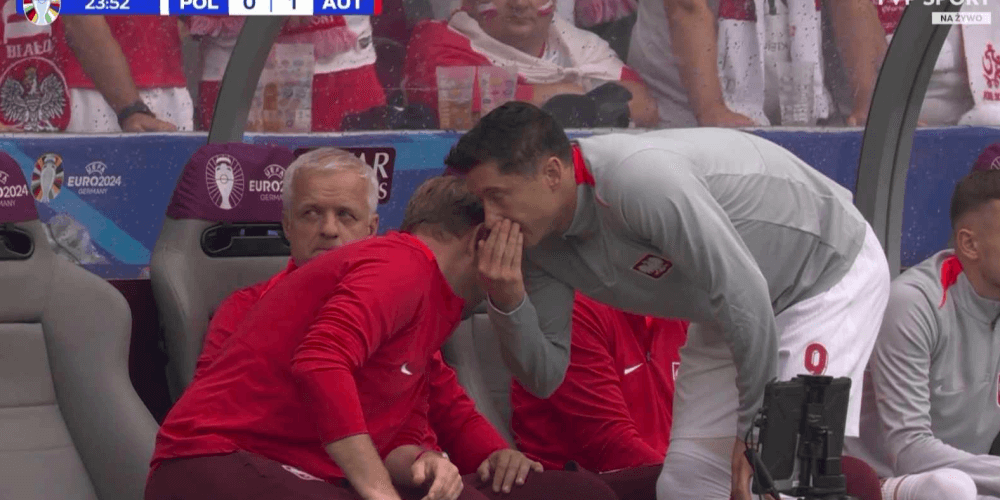Wiadomo, co Lewandowski szeptał do Sebastiana Mili w meczu z Austrią. Miał uwagi do gry kolegów Zdjęcie główne wpisu