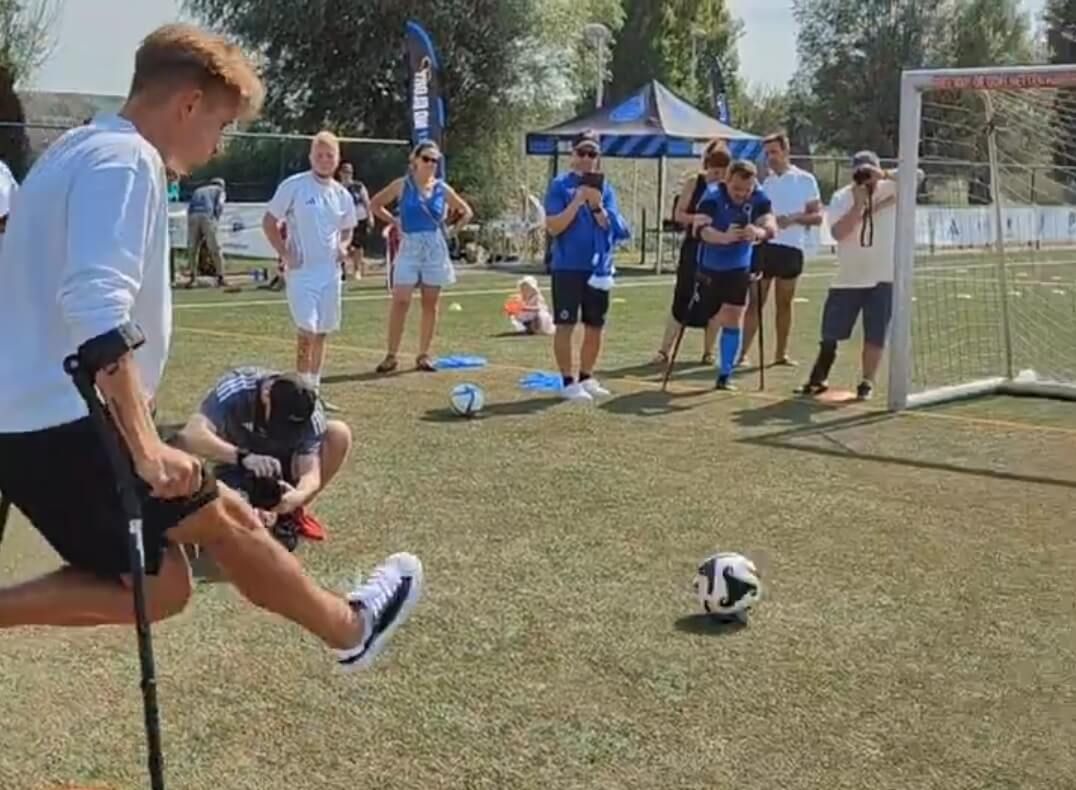 Piękny gest reprezentanta Polski. Spotkał się z młodymi ampfutbolistami [WIDEO] Zdjęcie główne wpisu
