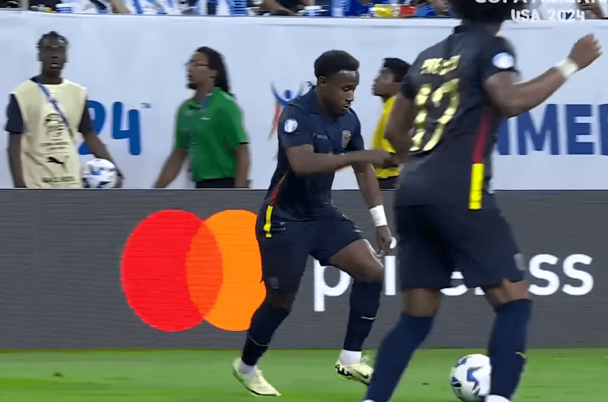 Piłkarz z Ekstraklasy lepszy niż Leo Messi. Ekwadorczyk oczarował kibiców w kraju [WIDEO] Zdjęcie główne wpisu