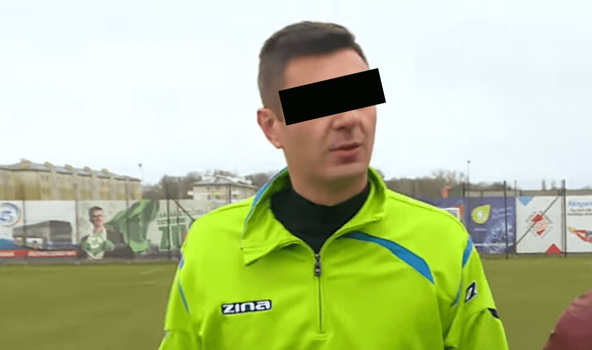 Znany sędzia z Ekstraklasy oskarżony o znęcanie. „Bił pięściami, miażdżył nos, wyrywał włosy” Zdjęcie główne wpisu