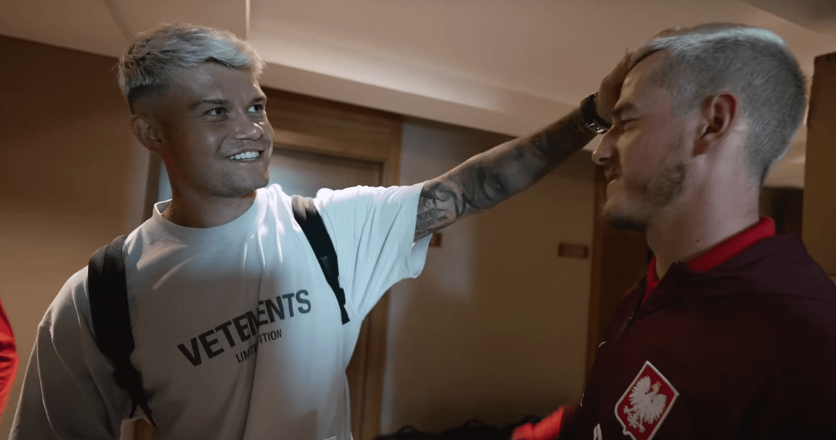 Moda na blond na zgrupowaniu reprezentacji Polski. „Lewemu powiemy, żeby też zrobił, co?” [WIDEO] Zdjęcie główne wpisu