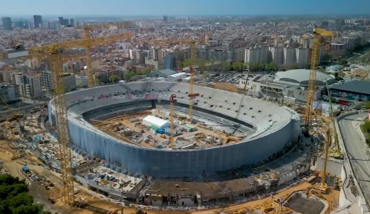 Bójka na budowie Camp Nou. 20 osób zostało pobitych Zdjęcie główne wpisu