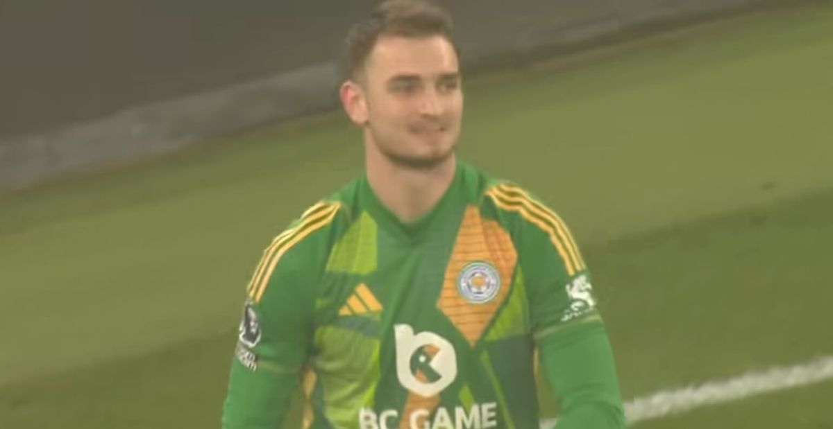 Jakub Stolarczyk zadebiutował w Premier League! Opublikowano kompilację jego interwencji [WIDEO] Zdjęcie główne wpisu