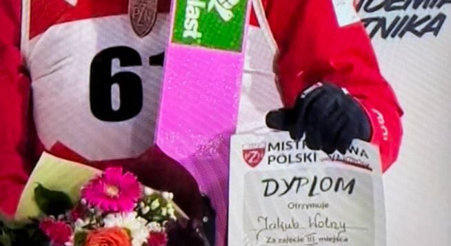 Kuriozalna pomyłka organizatorów MP w skokach narciarskich. Jakub Wolny otrzymał dyplom z innej dyscypliny Zdjęcie główne wpisu