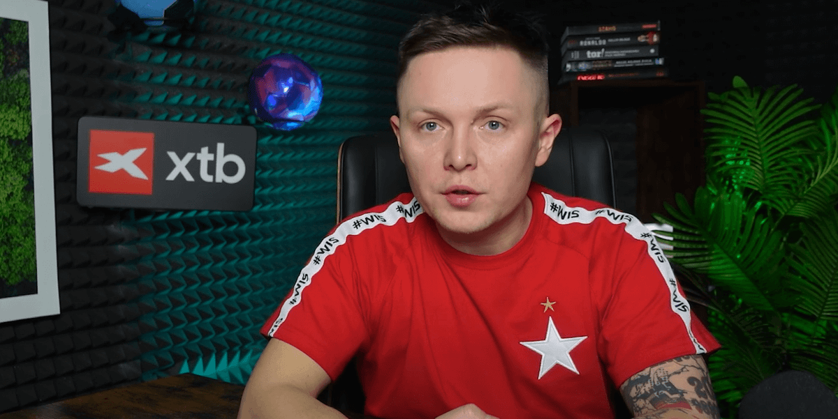 Tomasz Ćwiąkała wygrał sprawę z hejterem. W 2023 roku obrażał rodzinę dziennikarza Zdjęcie główne wpisu