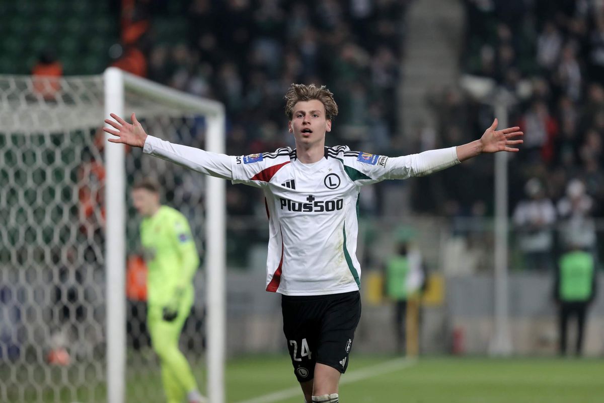 Roma nadal chce Jana Ziółkowskiego. Legia z prośbą do Włochów Zdjęcie główne wpisu
