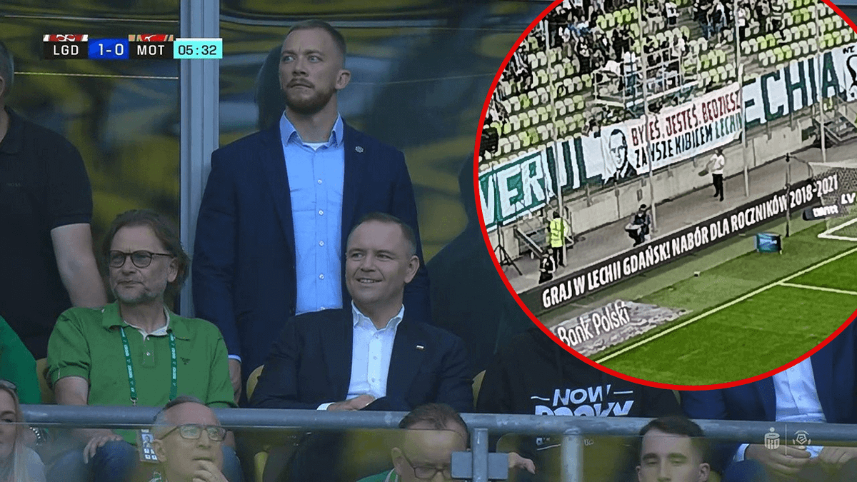 Prezydent Polski przywitany na stadionie Lechii specjalnym transparentem. „Byłeś, jesteś, będziesz” Zdjęcie główne wpisu