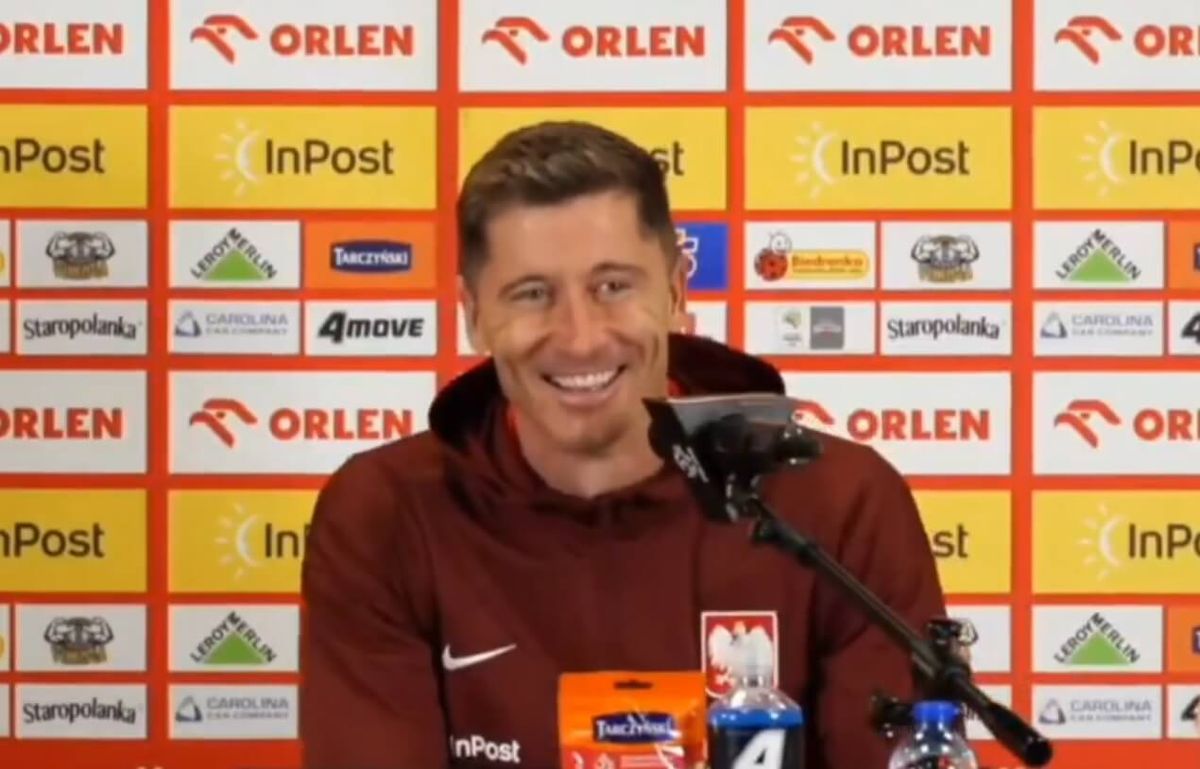 Łukasz Ciona skradł show na konferencji prasowej. Robert Lewandowski nie krył uśmiechu [WIDEO] Zdjęcie główne wpisu