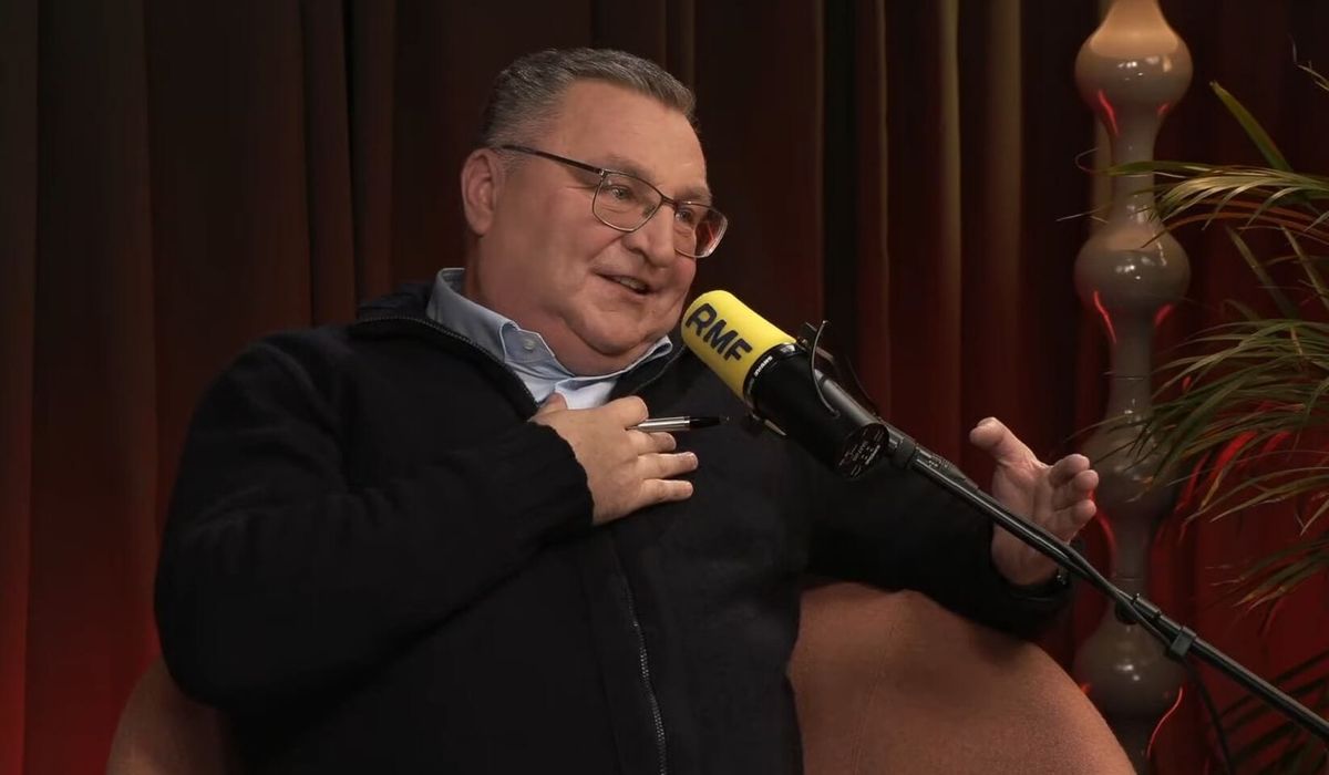 Kuriozalne wejście do szatni Cezarego Kuleszy po meczu Polska-Argentyna. „Kto wygrał mecz!?” [WIDEO] Zdjęcie główne wpisu