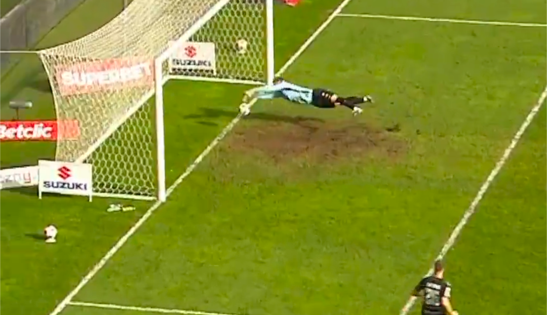 Kuriozalny gol w I Lidze. Co tu się najlepszego stało? [WIDEO] Obraz wpisu