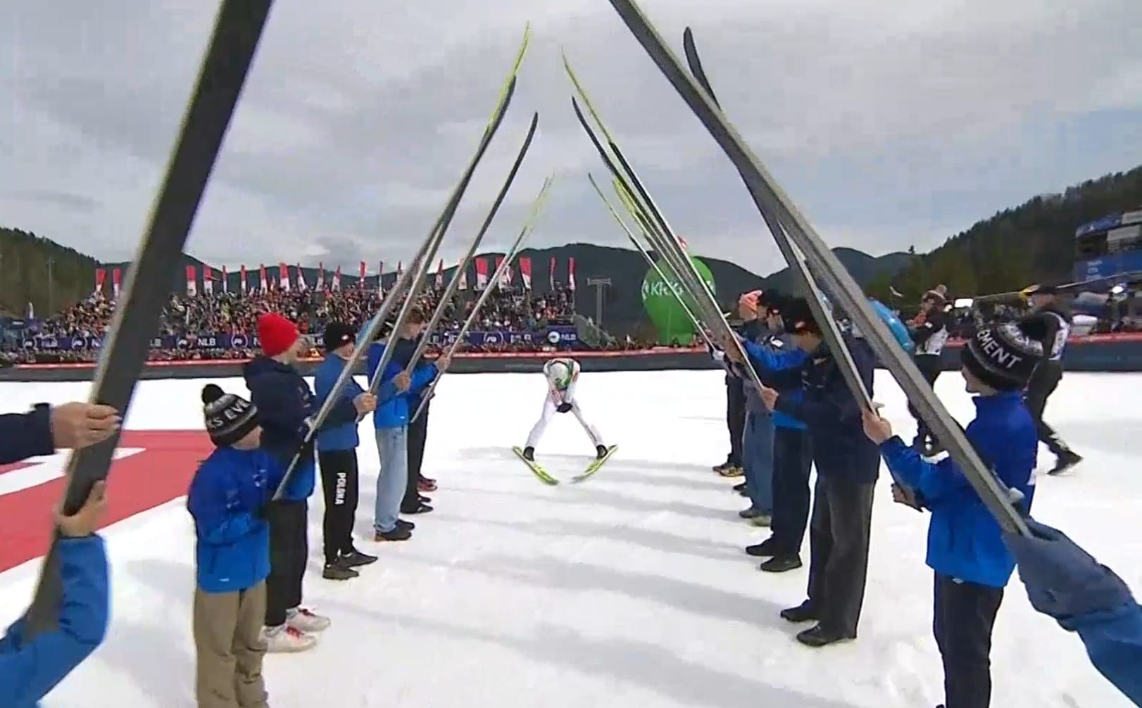 Kamil Stoch zakończył karierę. Tak wyglądał jego ostatni skok [WIDEO] Obraz wpisu