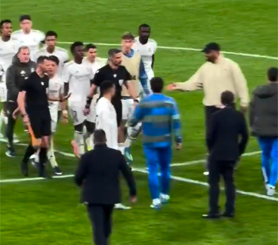 Sceny po meczu Bayernu z Realem. Piłkarze osaczyli sędziego [WIDEO] Obraz wpisu