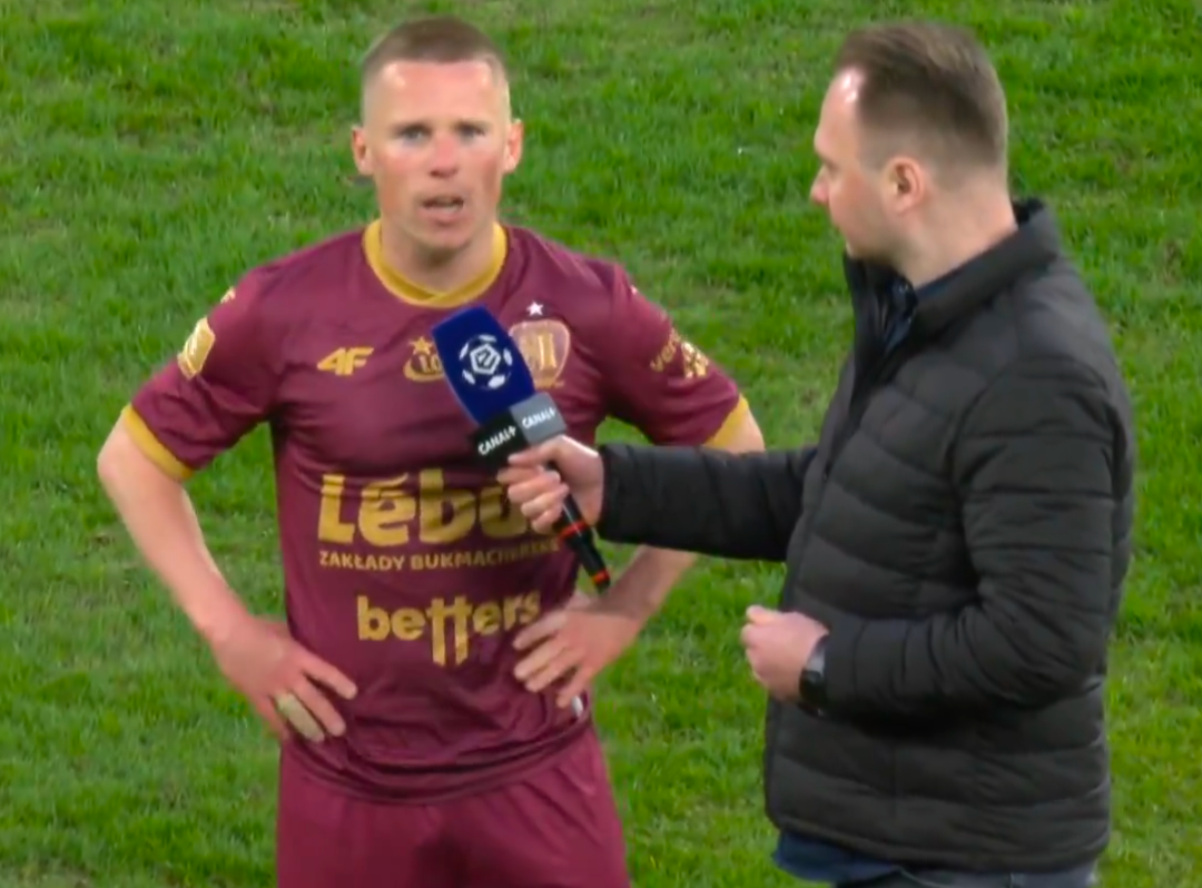 Piłkarz Piasta ostro pracy sędziów. "Może nam pan sędzia coś w końcu zagwiżdże" Obraz wpisu