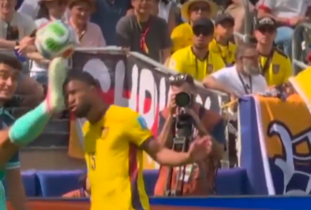 Kolejna kontrowersje na Mundialu! Ta sytuacja poprzedziła gola dla Niemców [WIDEO] Obraz wpisu