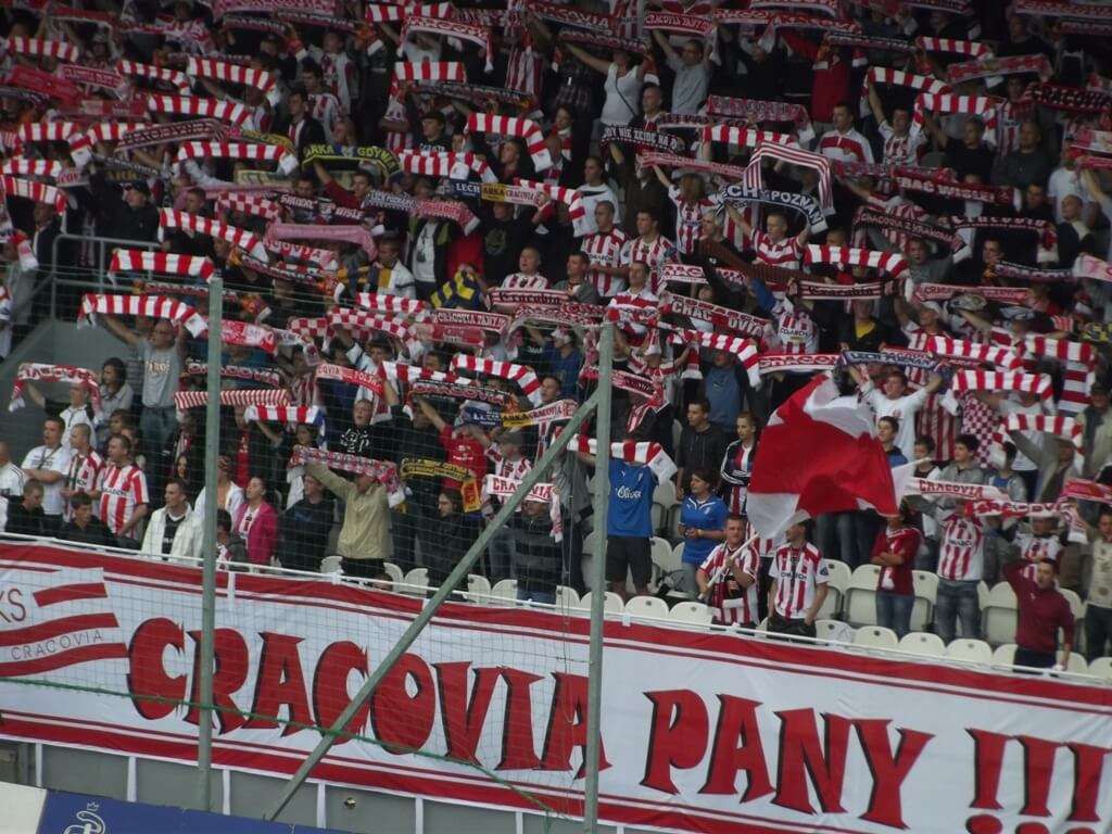 THE CRACOVIA na niemieckich stadionach! Doping z głośników? Obraz wpisu