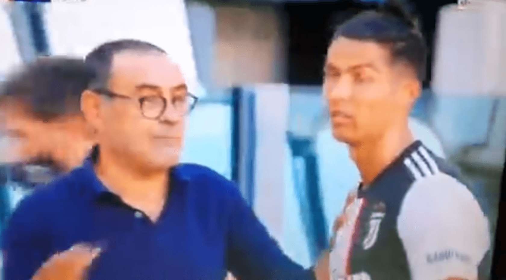 Konflikt na linii Ronaldo-Sarri? Portugalczyk zignorował wskazówki trenera [WIDEO] Obraz wpisu
