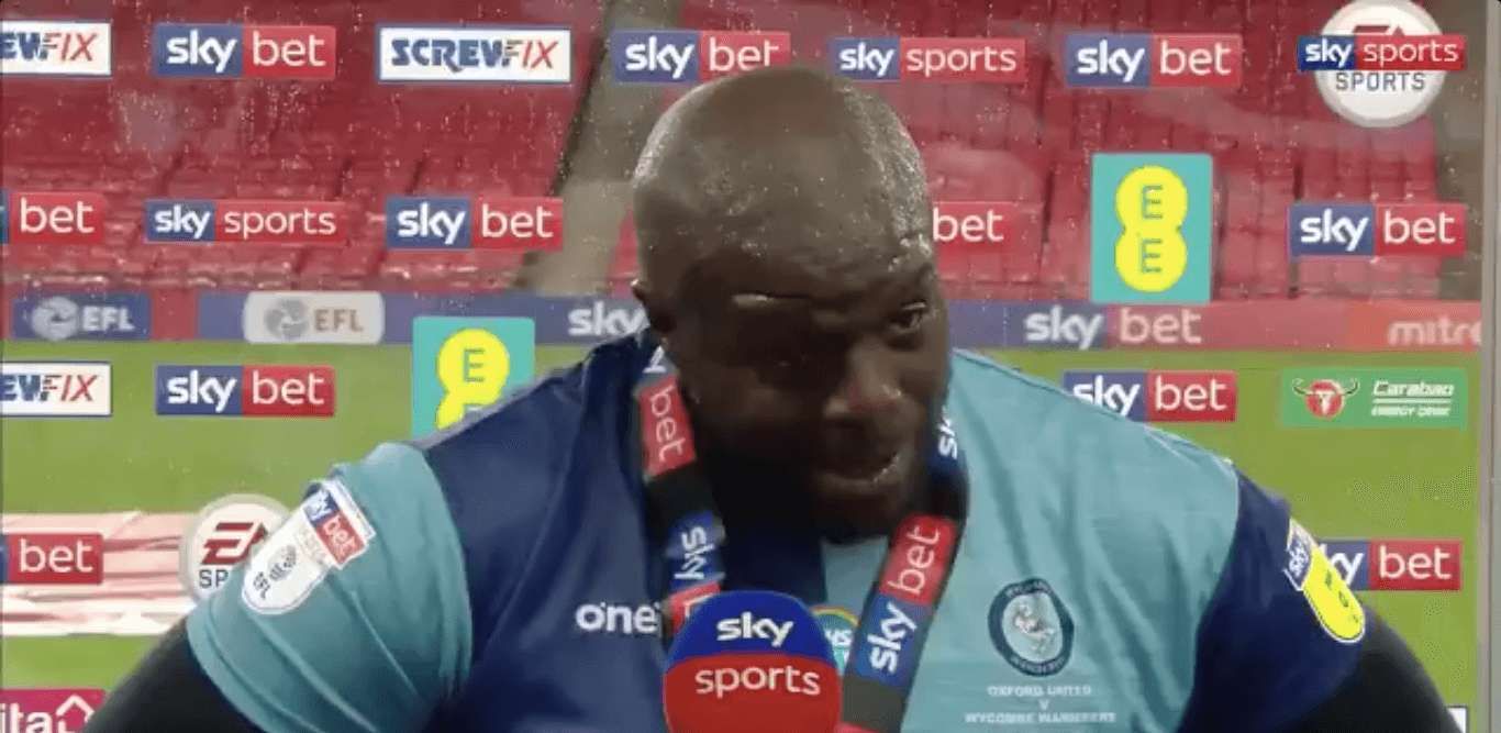 Akinfenwa dał się ponieść emocjom! Niezapomniany wywiad Anglika [WIDEO] Obraz wpisu