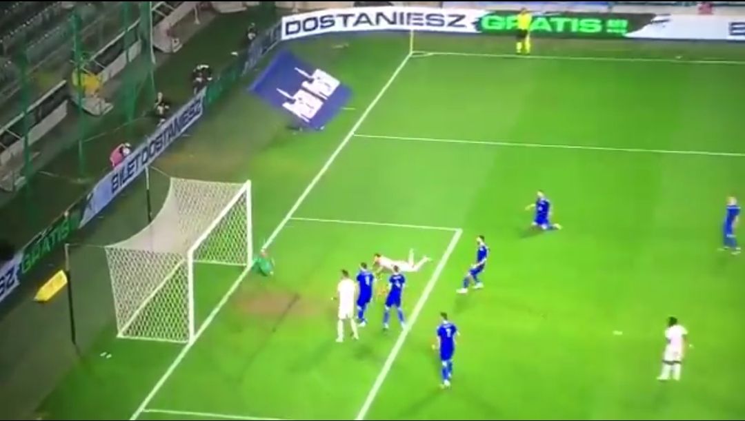 Legia krok bliżej awansu do kolejnej rundy! Paweł Wszołek dał prowadzenie Legionistom [WIDEO] Obraz wpisu