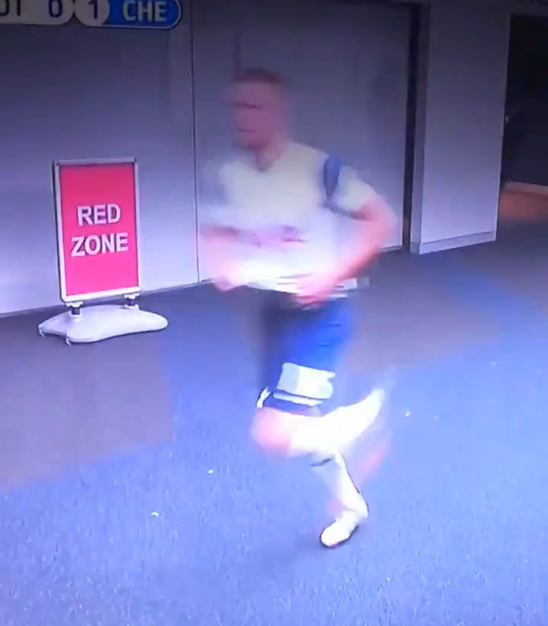 Piłkarz Tottenhamu w trakcie meczu udał się do toalety. Jose Mourinho zaczął go gonić [WIDEO] Obraz wpisu