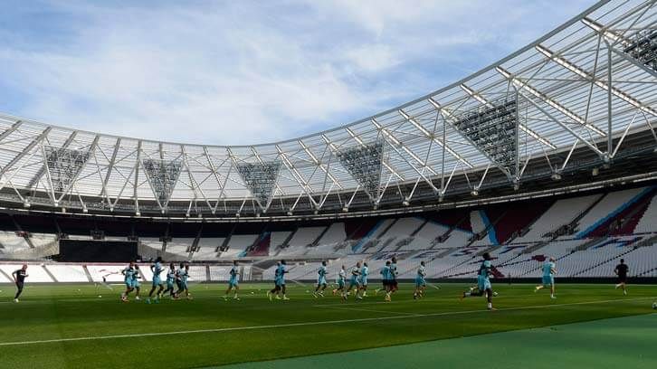 Kluby Premier League straciły 2 miliardy funtów przez pandemię. Szef ligi liczy na powrót kibiców do końca sezonu Obraz wpisu