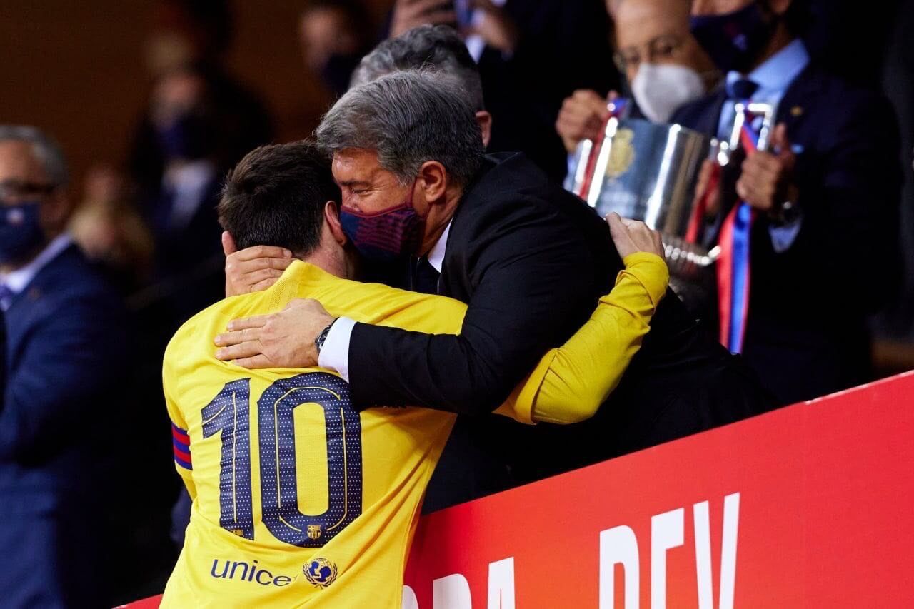 Leo Messi zdradza kulisy negocjacji z Barceloną. „Słowa Laporty mnie zraniły, nie powinien tego mówić” Obraz wpisu