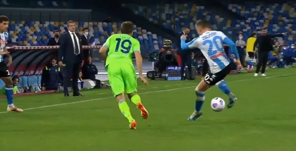 Piotr Zieliński zabawił się z rywalami! Piękna asysta Polaka [WIDEO] Obraz wpisu