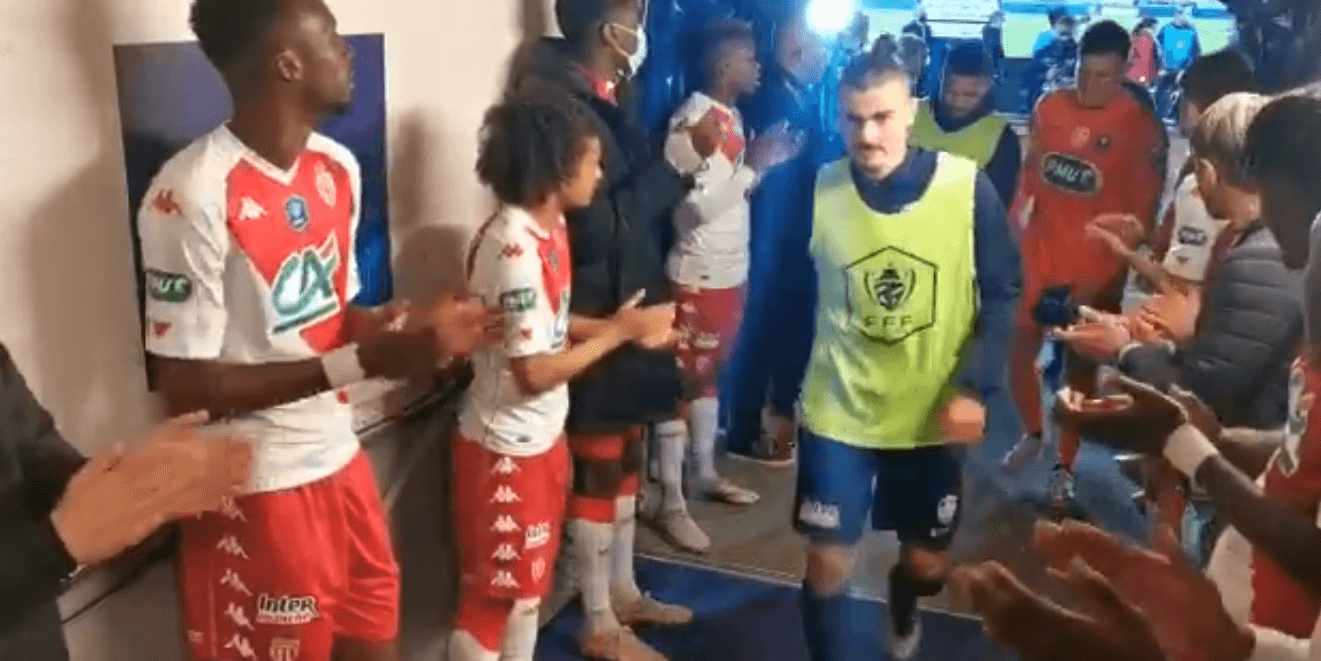 Ładne zachowanie piłkarzy AS Monaco. Zrobili szpaler dla rywali z czwartej ligi [WIDEO] Obraz wpisu