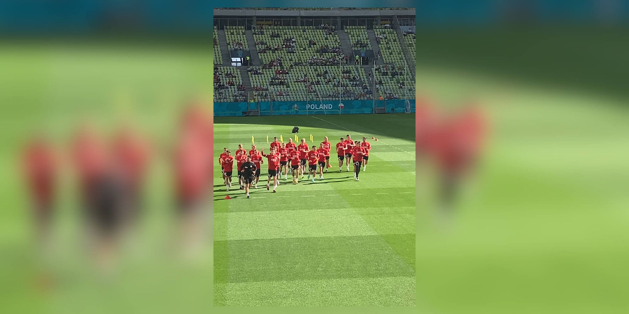 Piłkarze wrócili do Polski! Gorące powitanie na otwartym treningu [WIDEO] Obraz wpisu