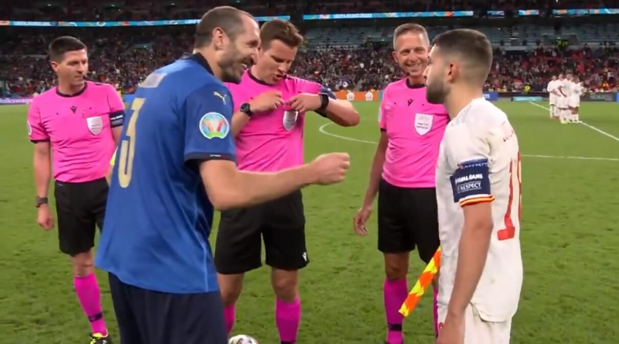 Giorgio Chiellini wygrał gierkę psychologiczną! Zaskakujące zachowanie przed rzutami karnymi! [WIDEO] Obraz wpisu