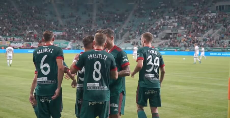 Brutalny faul skomentowany przez samego piłkarza. „Chyba można śmiało powiedzieć, żeby oni zajęli się sędziowaniem” Obraz wpisu