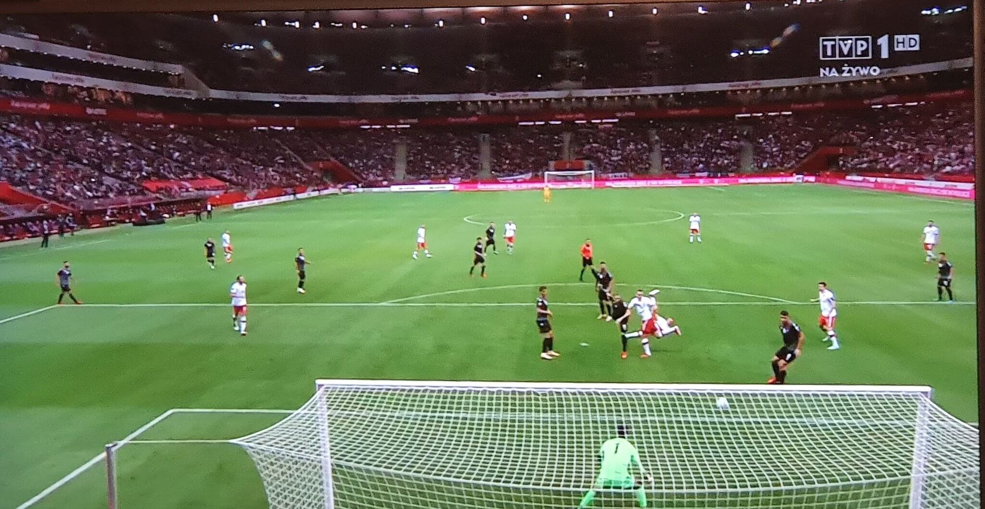 Gol do szatni! Buksa trafia w debiucie [WIDEO] Obraz wpisu