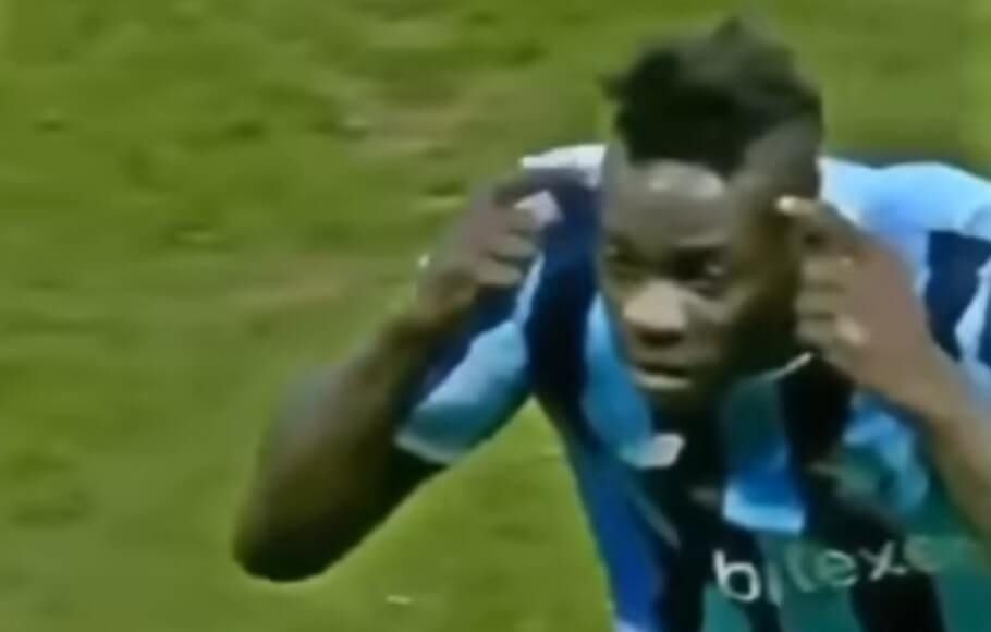 Mario Balotelli znów w akcji. Zadedykował bramkę trenerowi drużyny przeciwnej, który obraził go w przeszłości [WIDEO] Obraz wpisu