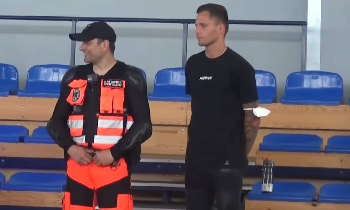 Znakomity gest Rafała Gikiewicza! Bramkarz Augsburga chce pomóc Marcinowi „Borkosiowi” Borkowskiemu Obraz wpisu