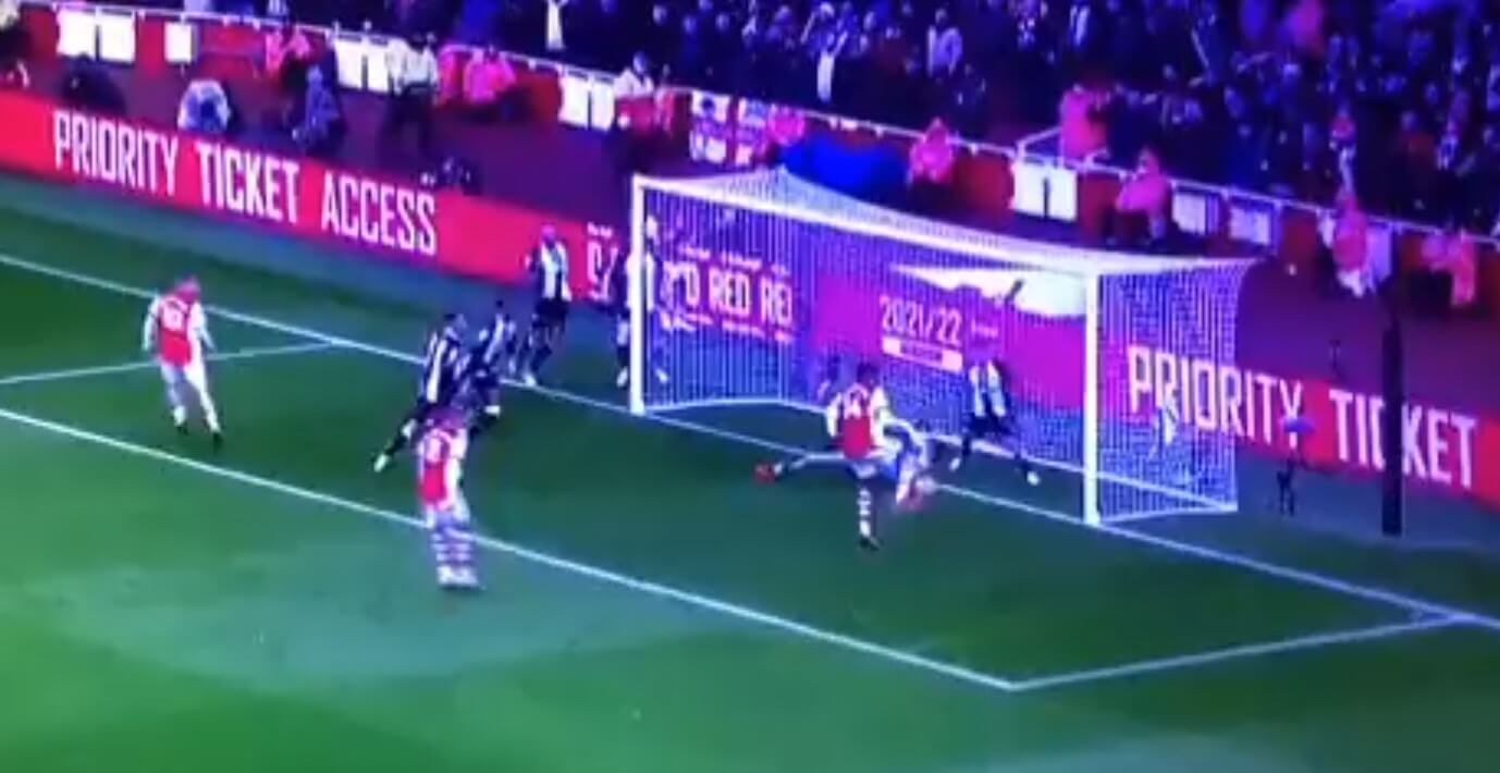 Aubameyang z pudłem sezonu? Z bardzo bliskiej odległości trafił w… słupek [WIDEO] Obraz wpisu