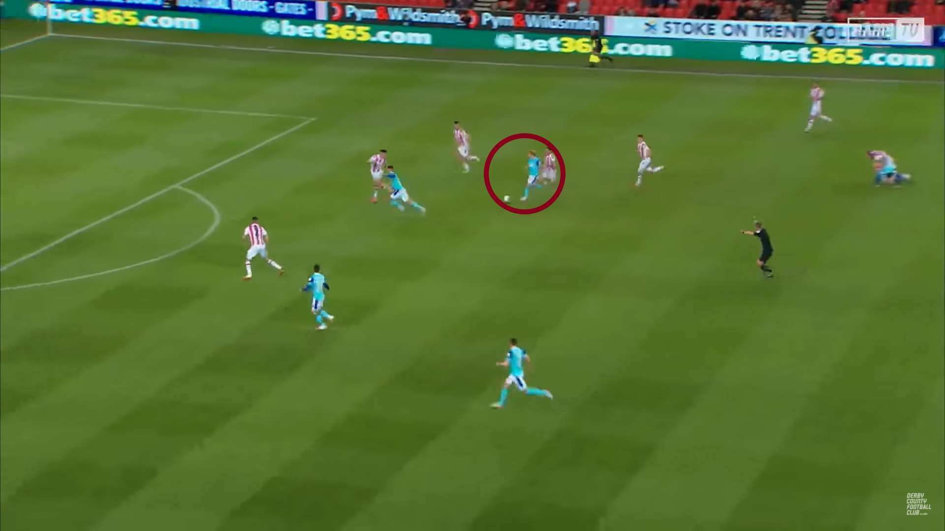Dobry występ Kamila Jóźwiaka przeciwko Stoke City. Polak zanotował pierwszą asystę w tym sezonie [WIDEO] Obraz wpisu