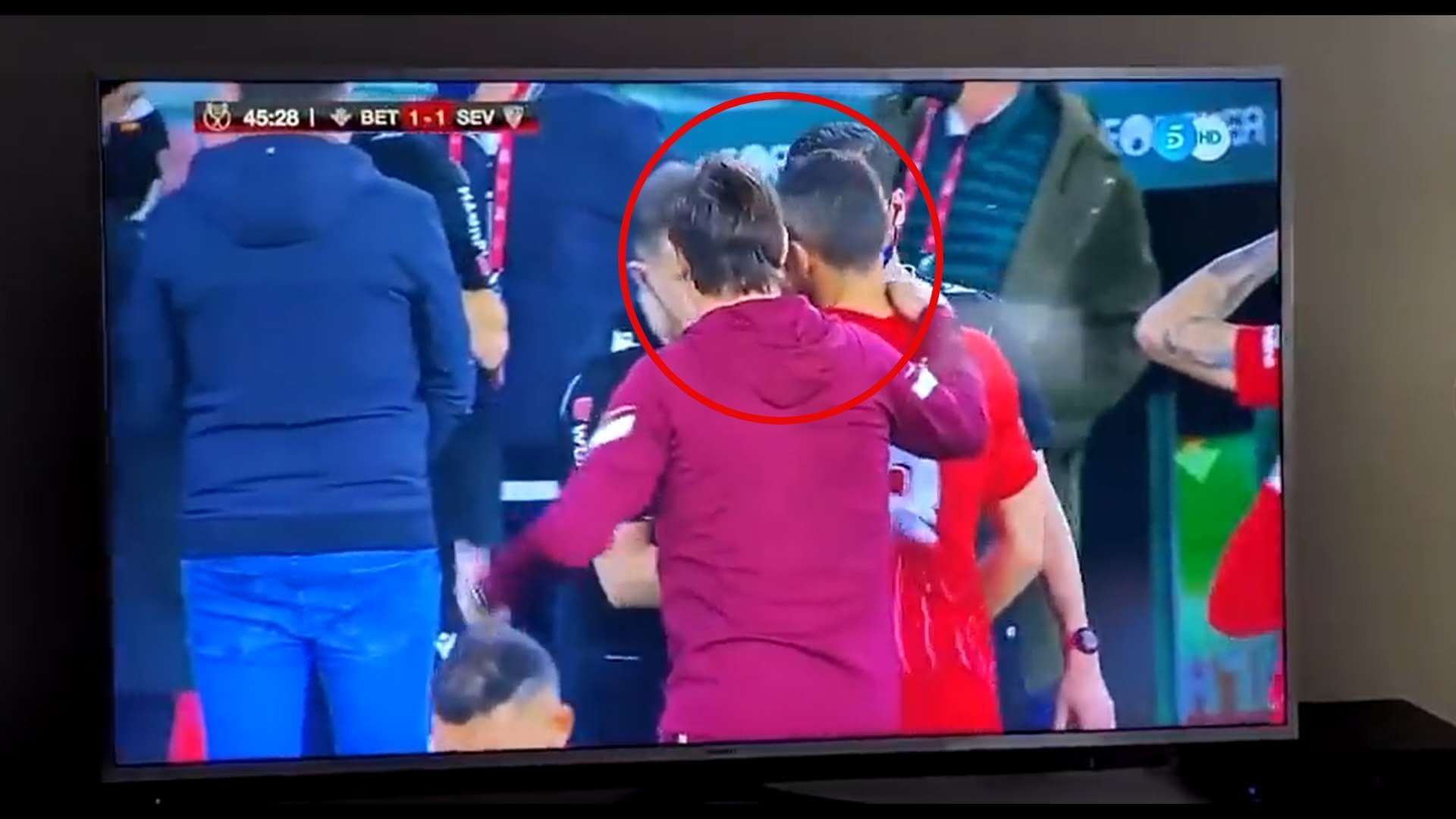 Piłkarze Betisu oskarżają derbowych rywali o symulowanie. Julen Lopetegui zamieszany w całą sprawę? Obraz wpisu