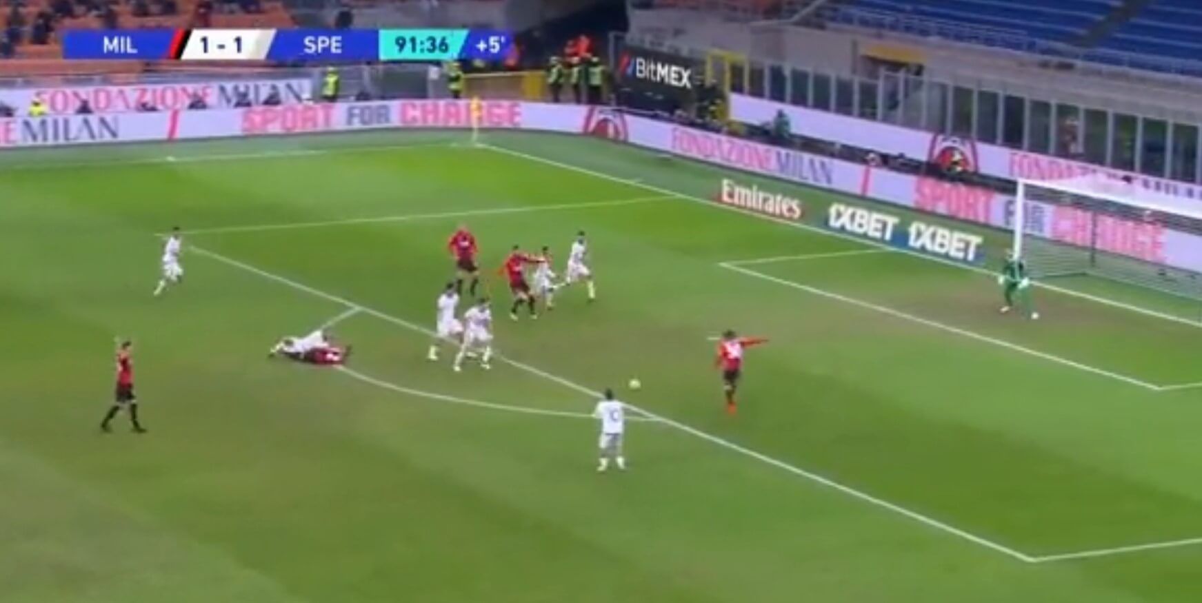 Milan okradziony w meczu ze Spezią. Ogromny błąd sędziego [WIDEO] Obraz wpisu