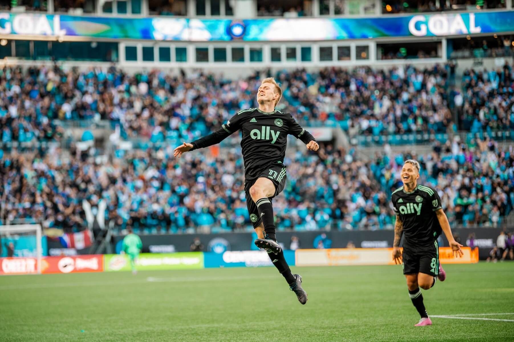 Opublikowano zarobki polskich piłkarzy w MLS. Karol Świderski na czele zestawienia Obraz wpisu