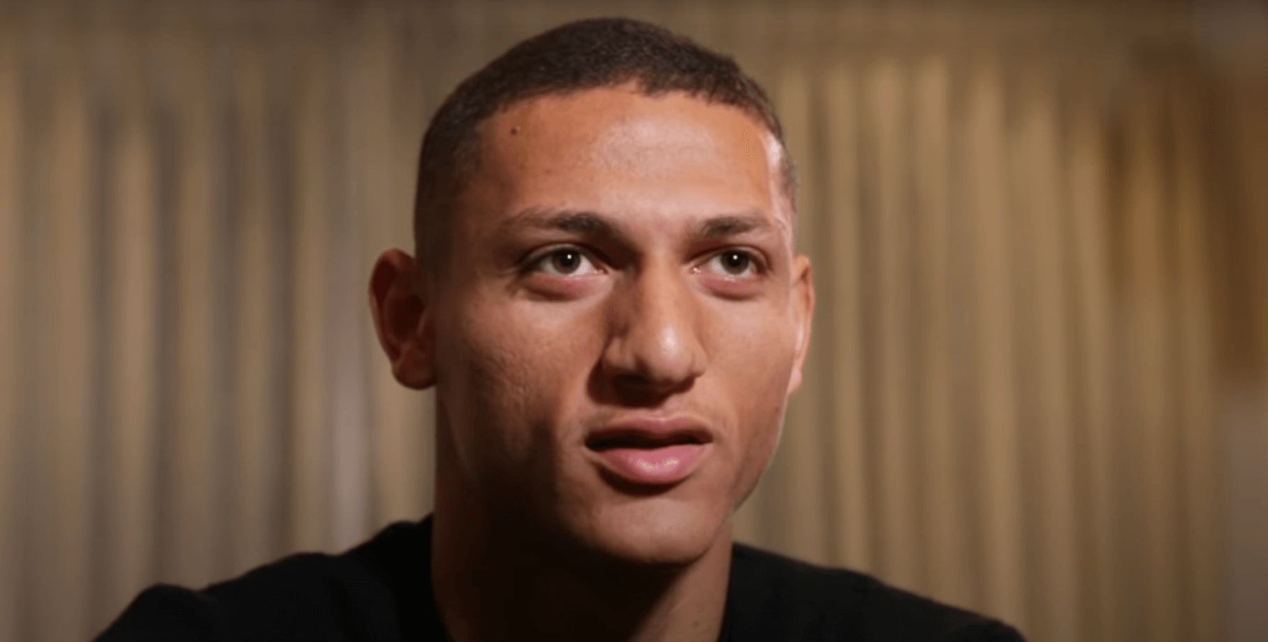 Richarlison krótko odpowiedział Jamiemu Carragherowi: „Nie szanuję cię” Obraz wpisu