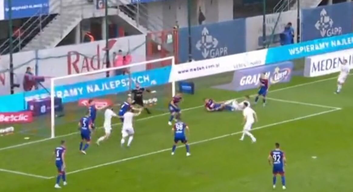 Lech Poznań liderem Ekstraklasy! Gol na wagę zwycięstwa w końcówce [WIDEO] Obraz wpisu