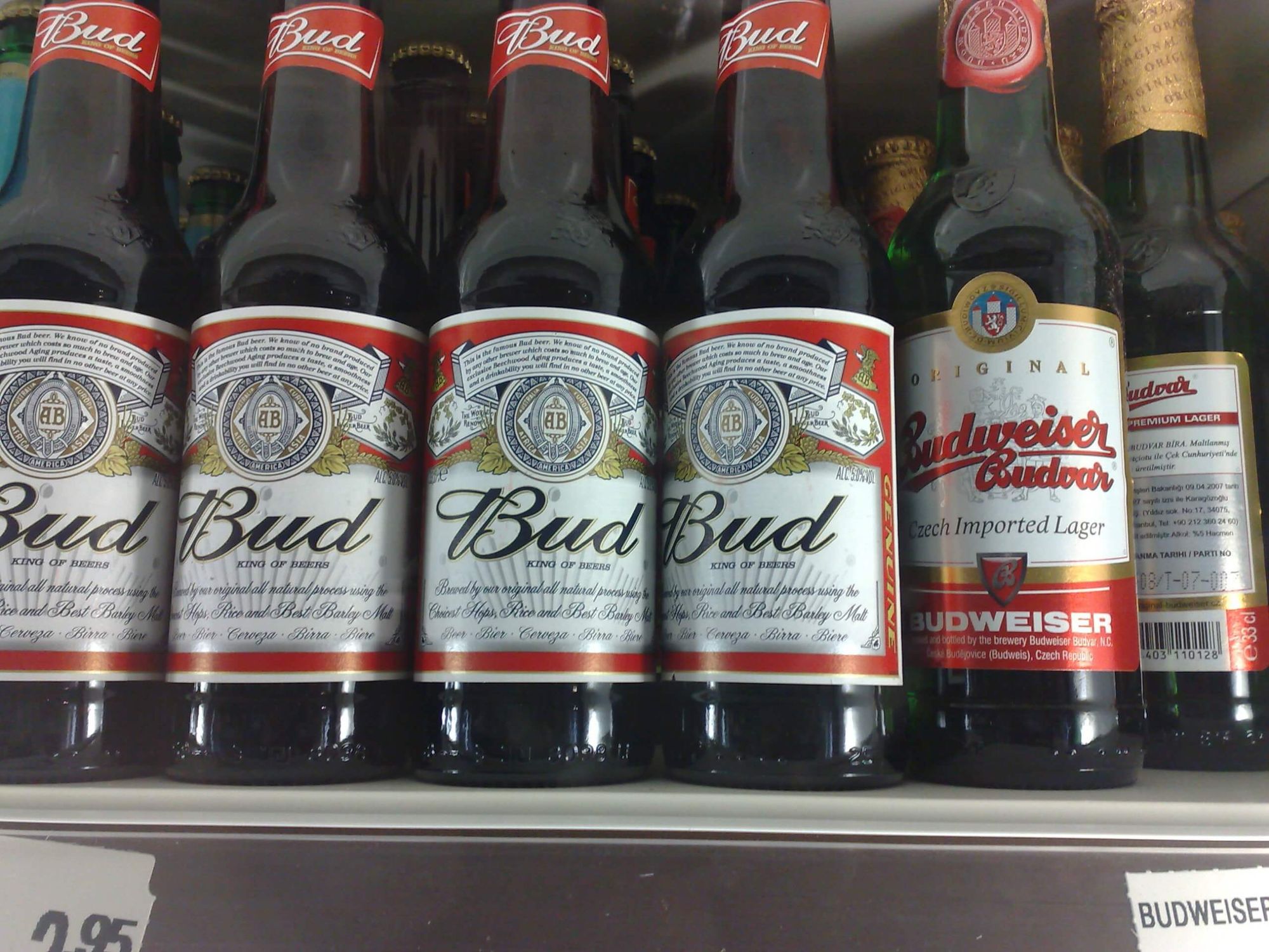 Piwo dla mistrzów świata. Budweiser przekazał, co zrobi z przetransportowanym do Kataru alkoholem Obraz wpisu