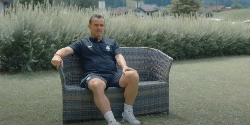 Marc Overmars trafił do szpitala. Klub poinformował o udarze 49-latka Obraz wpisu