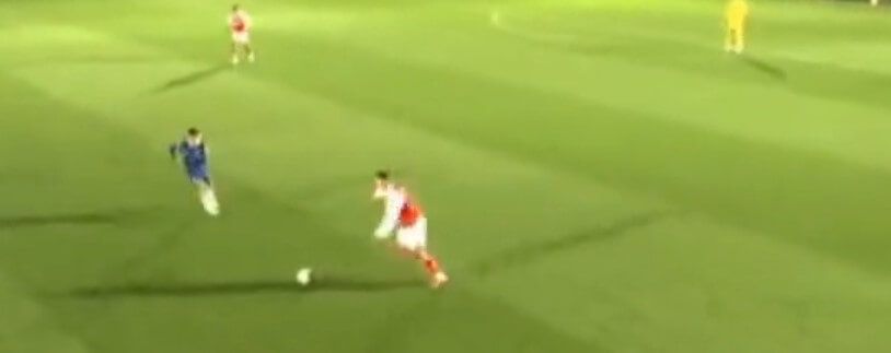 Kibice Arsenalu zachwyceni Kiwiorem. „Wie, jak podawać” [WIDEO] Obraz wpisu