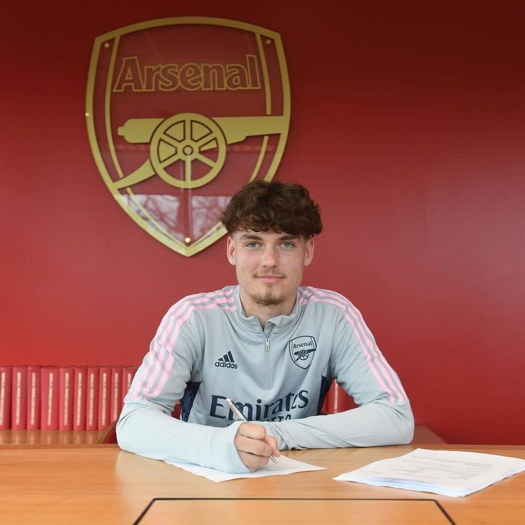 Wielki moment dla 17-letniego Polaka. Podpisał kontrakt z Arsenalem! Obraz wpisu