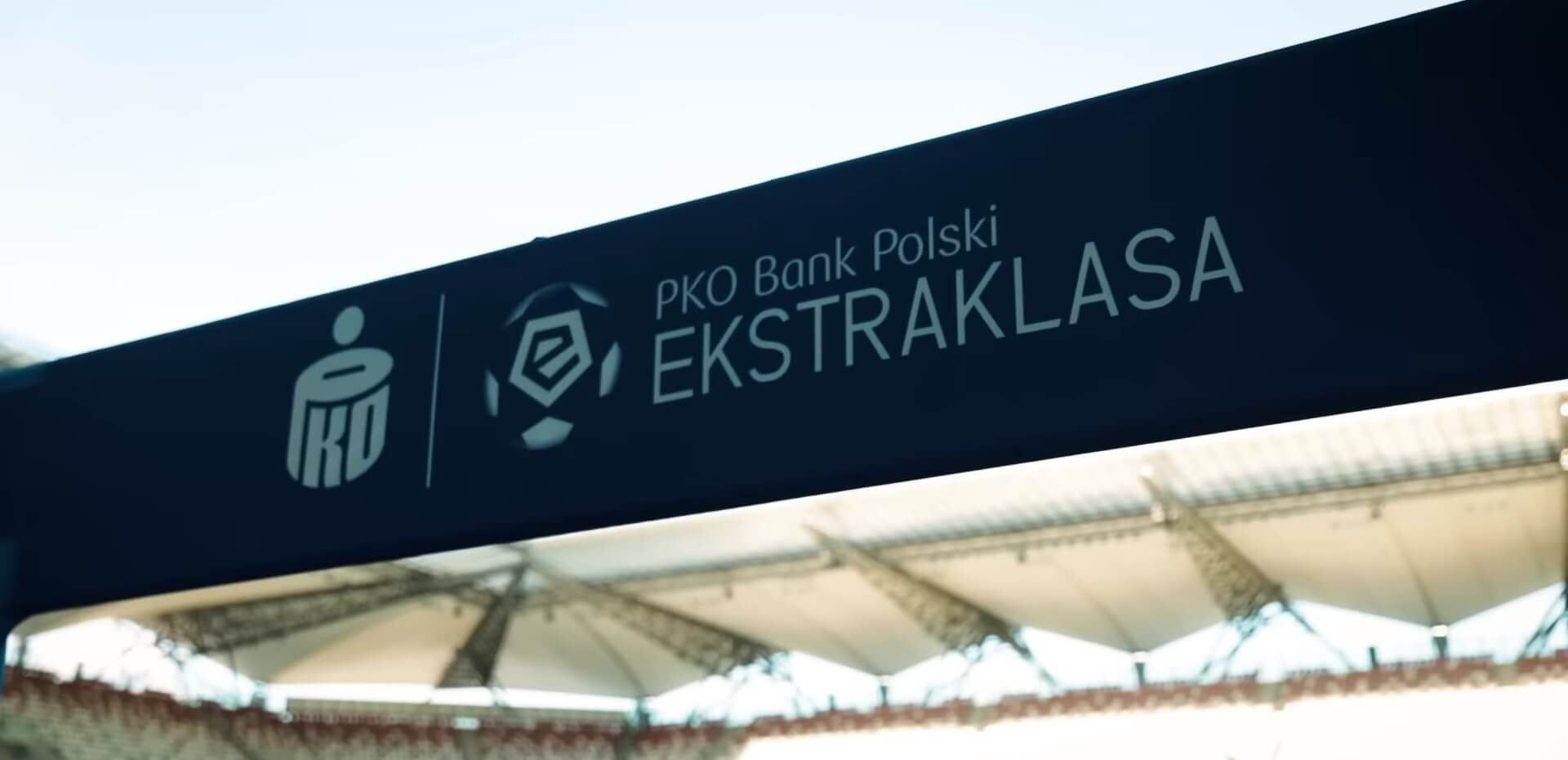 Dziennikarz ujawnił rzekomy zapis kontraktu piłkarza Ekstraklasy. Szybka riposta Obraz wpisu