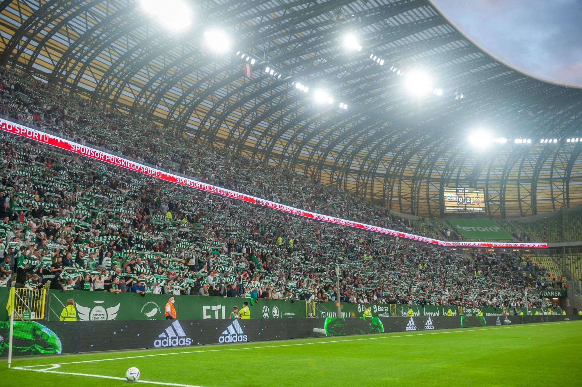 Lechia znów wypuściła zwycięstwo. Prezes aż zszedł do szatni Obraz wpisu