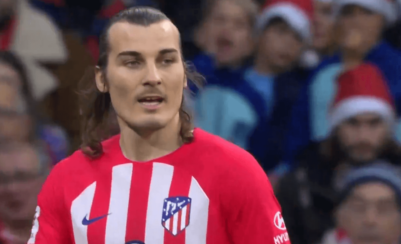 Kompletnie nieudany występ piłkarza Atletico. Sędzia wyrzucił go po czterech minutach [WIDEO] Obraz wpisu